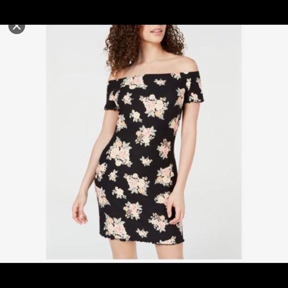 🦋 = 2 for $15.   Tillys Black floral body-conscious dress